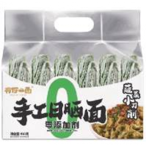 徽记 五谷小刀削面 菠菜 HUIJI Dried Noodles Finely Cut Spanich HUIJI kuivatut veitsileikatut nuudelit pinaatilla 410g